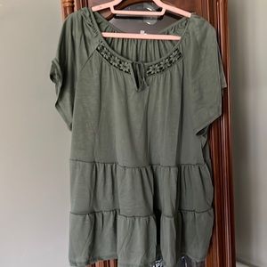 Absolutely beautiful long flowy top